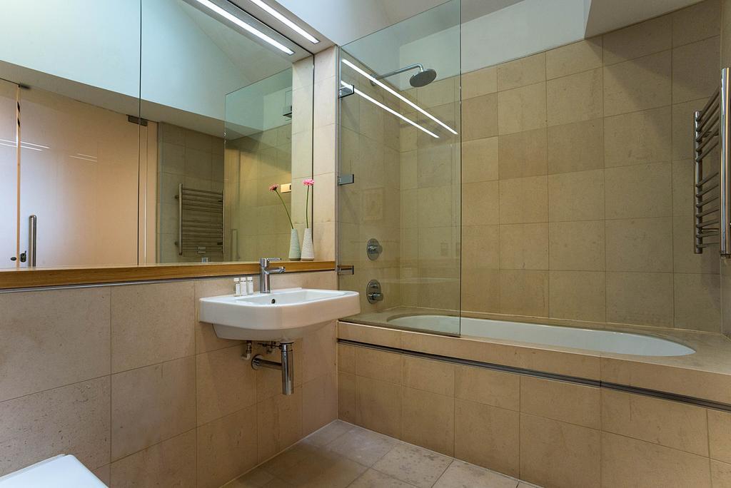 Holborn Two Apartment ลอนดอน ภายนอก รูปภาพ